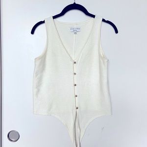 Madewell Texture and Thread Button Front Tank